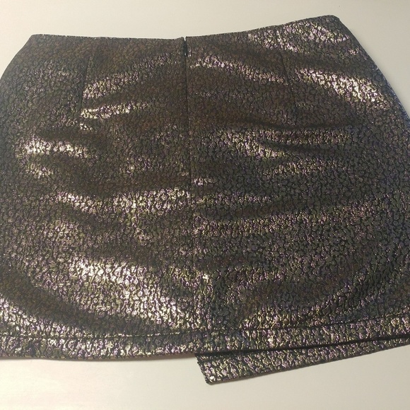 Authentic Sassy Express Metalic Mini Skirt - Picture 3 of 3